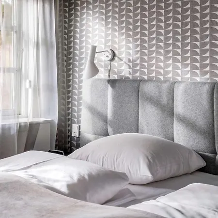 Gl Skovridergaard 4*