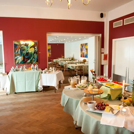 Gl Skovridergaard 호텔