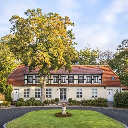 Gl Skovridergaard 4*