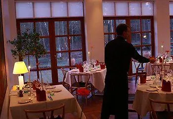 Gl Skovridergaard Hotel 4*