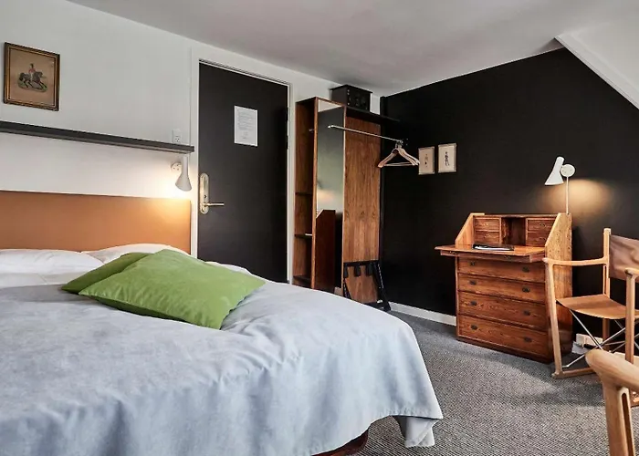 Gl Skovridergaard Hotel 4*
