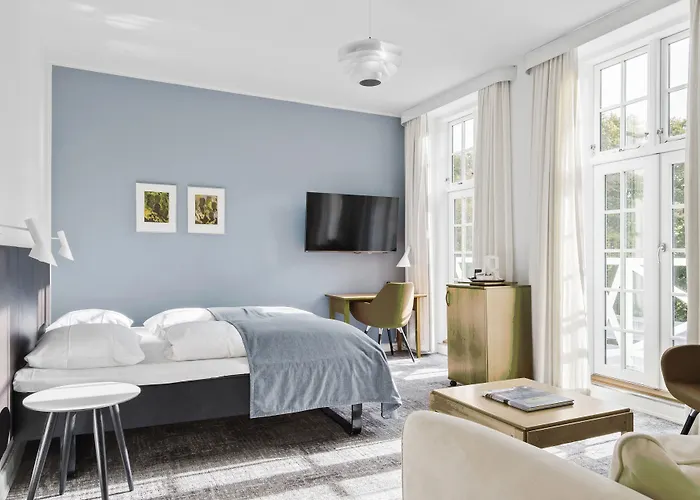 Gl Skovridergaard Hotel 4*